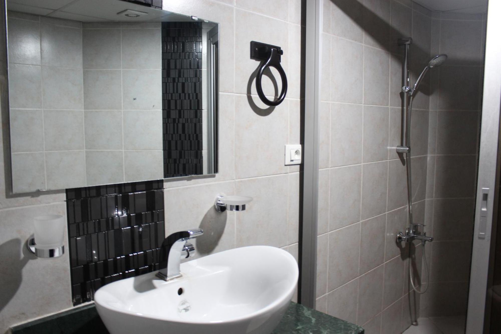 Hotel Belle Vie Kinshasa Eksteriør billede